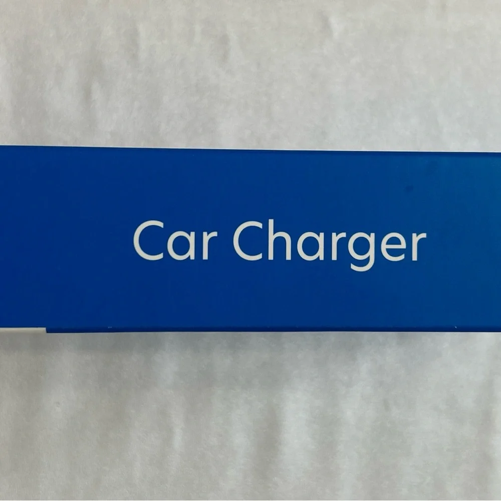 New Car Charger USB-C USB-A 18 Watt Charged two Devices Lifetime Warranty NIB
